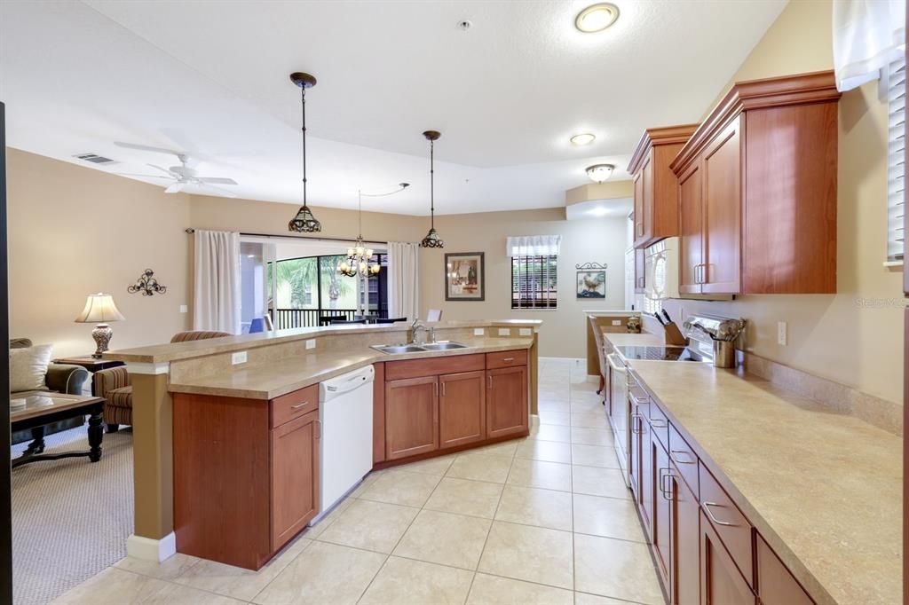 For Sale: $425,000 (3 beds, 2 baths, 1612 Square Feet)
