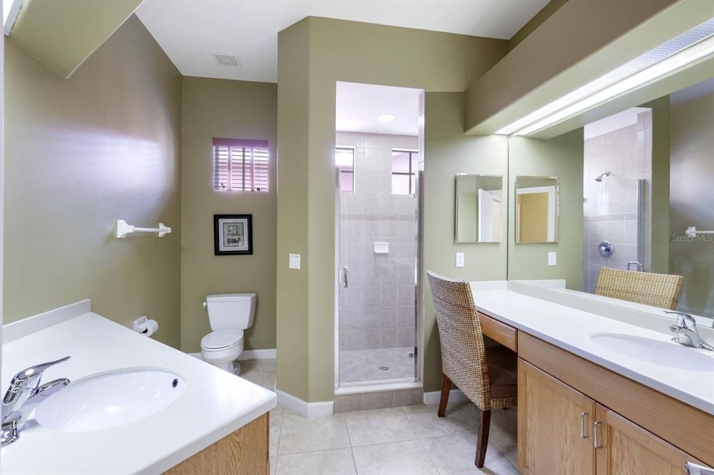 For Sale: $425,000 (3 beds, 2 baths, 1612 Square Feet)