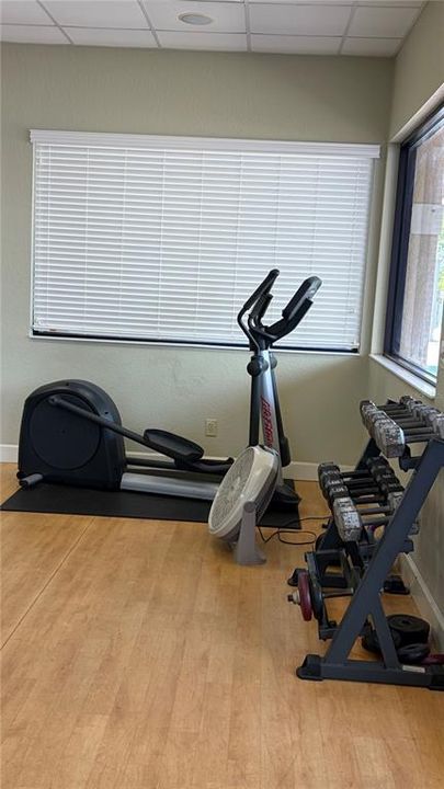 For Rent: $1,000 (1 beds, 1 baths, 460 Square Feet)