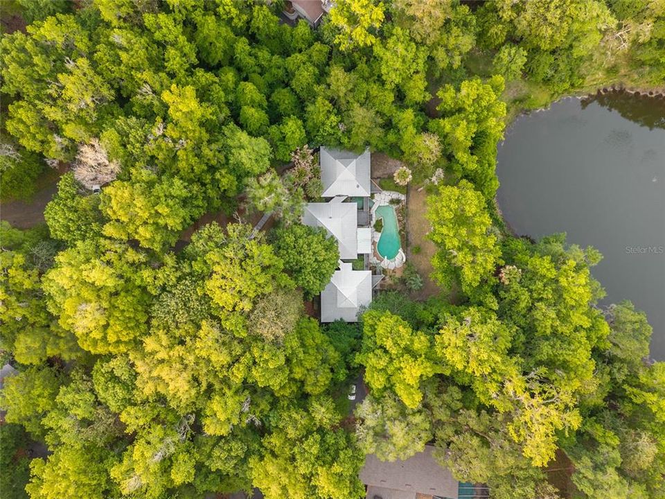 На продажу: $1,050,000 (5 спален, 5 ванн, 4395 Квадратных фут)