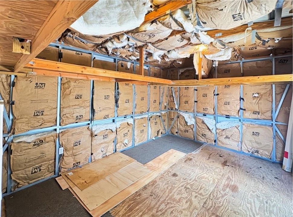 На продажу: $159,900 (2 спален, 2 ванн, 1248 Квадратных фут)