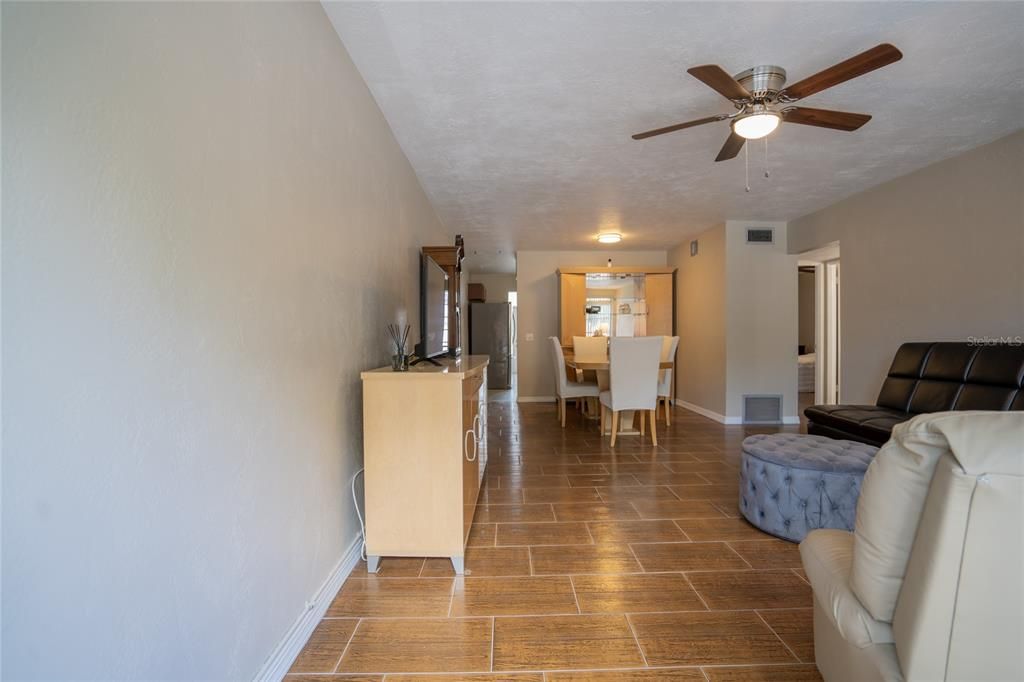 En Venta: $135,000 (2 camas, 2 baños, 980 Pies cuadrados)