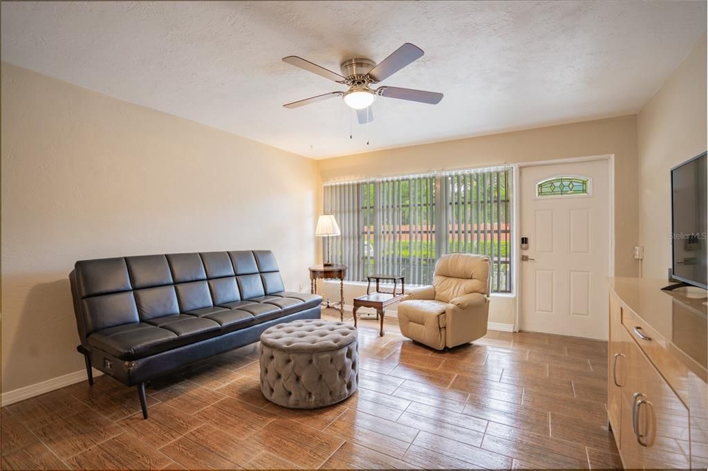 En Venta: $135,000 (2 camas, 2 baños, 980 Pies cuadrados)