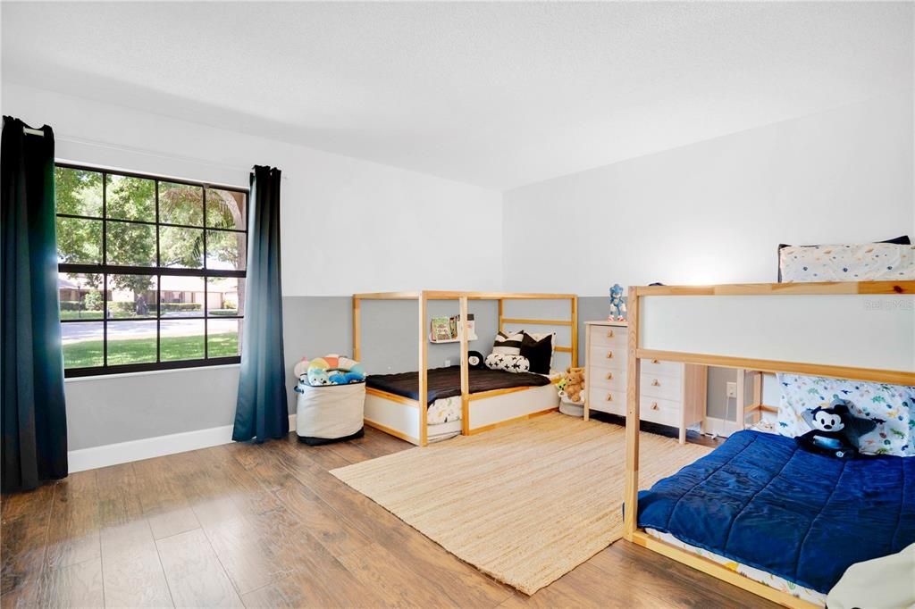 En Venta: $649,900 (4 camas, 2 baños, 2226 Pies cuadrados)