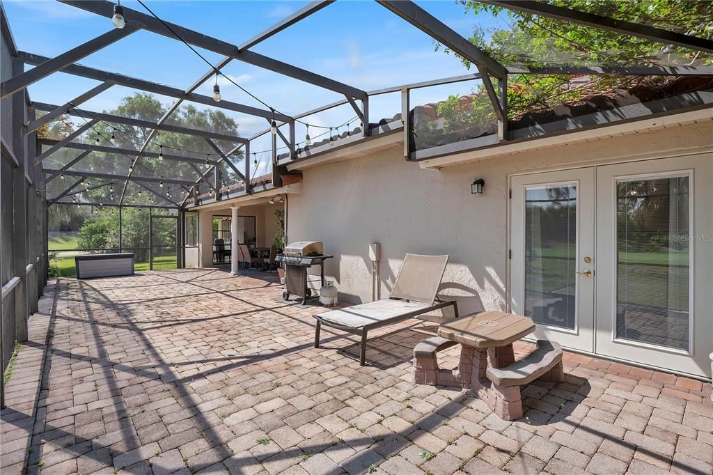En Venta: $649,900 (4 camas, 2 baños, 2226 Pies cuadrados)