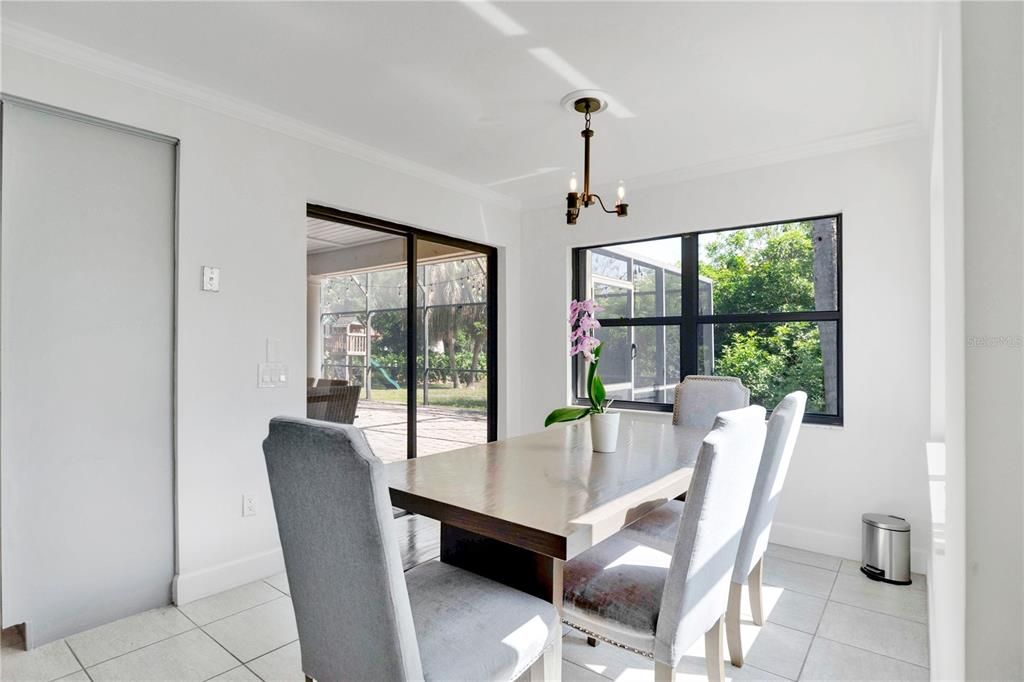 En Venta: $649,900 (4 camas, 2 baños, 2226 Pies cuadrados)