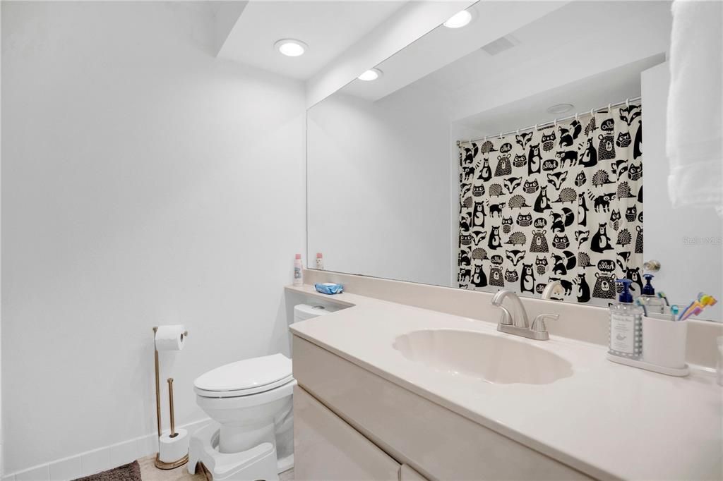En Venta: $649,900 (4 camas, 2 baños, 2226 Pies cuadrados)