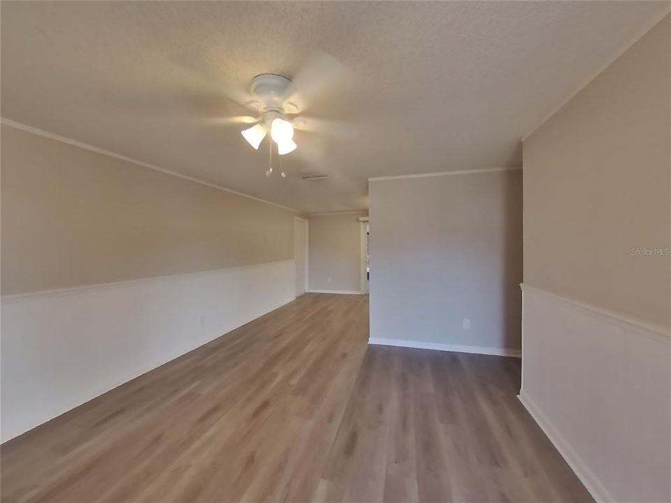 Activo con contrato: $1,899 (3 camas, 2 baños, 1053 Pies cuadrados)