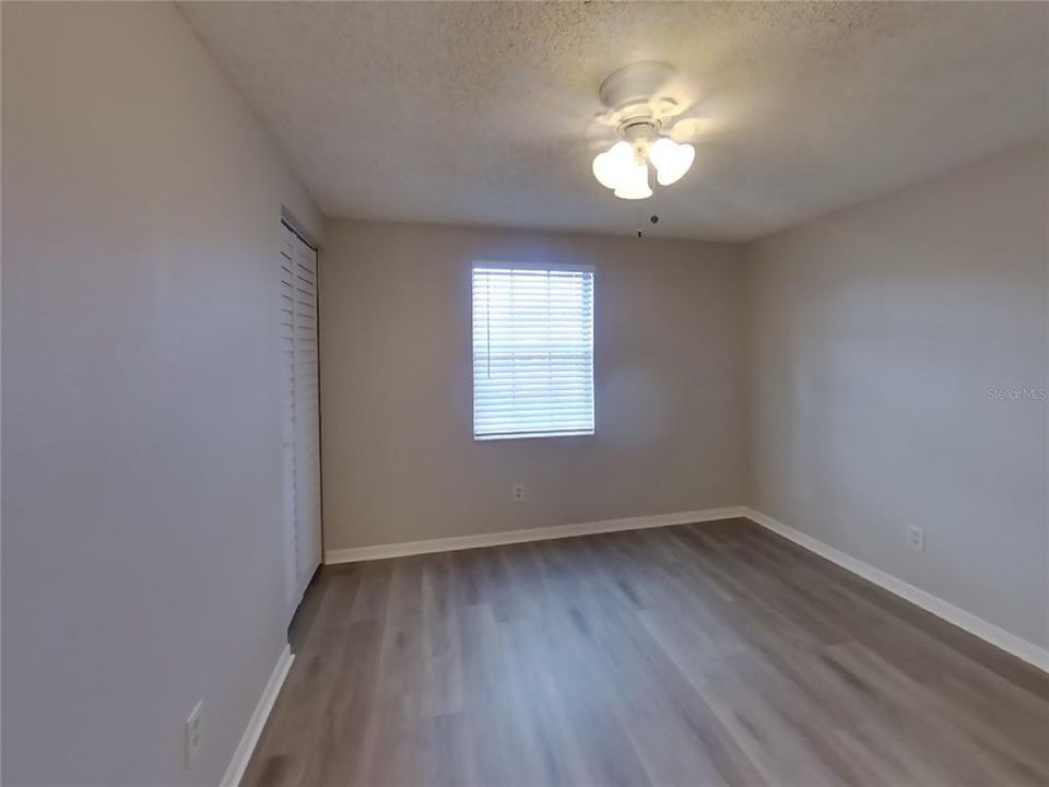 Activo con contrato: $1,899 (3 camas, 2 baños, 1053 Pies cuadrados)