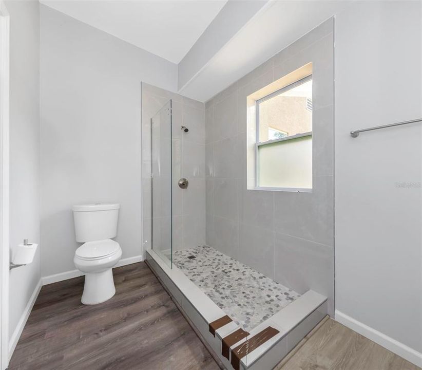 En Venta: $385,000 (6 camas, 3 baños, 2058 Pies cuadrados)