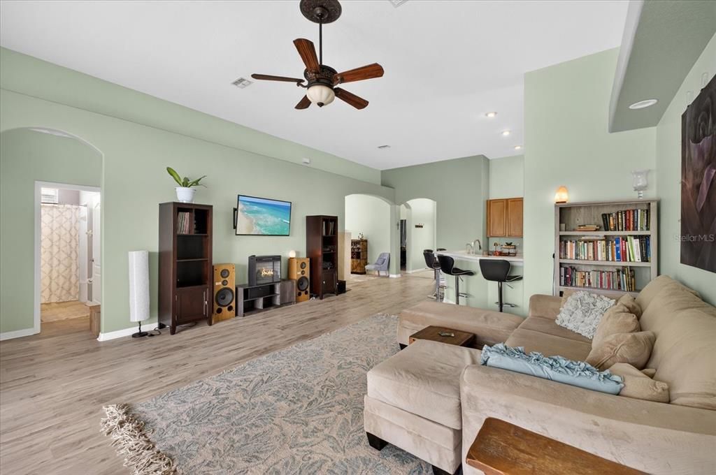 For Sale: $505,000 (4 beds, 3 baths, 2133 Square Feet)