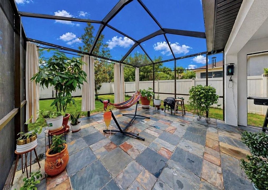 Activo con contrato: $315,000 (3 camas, 2 baños, 1373 Pies cuadrados)