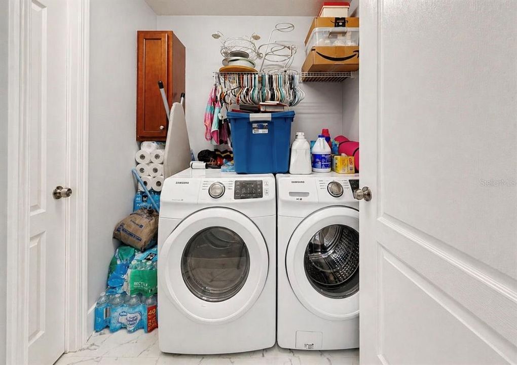 Activo con contrato: $315,000 (3 camas, 2 baños, 1373 Pies cuadrados)