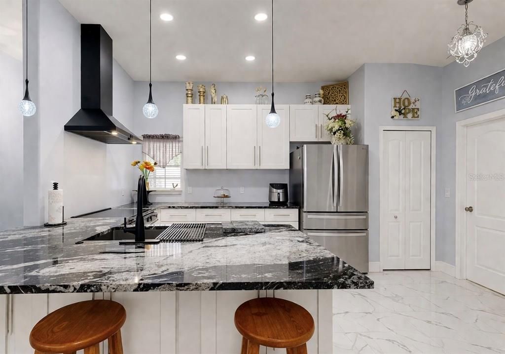 Activo con contrato: $315,000 (3 camas, 2 baños, 1373 Pies cuadrados)
