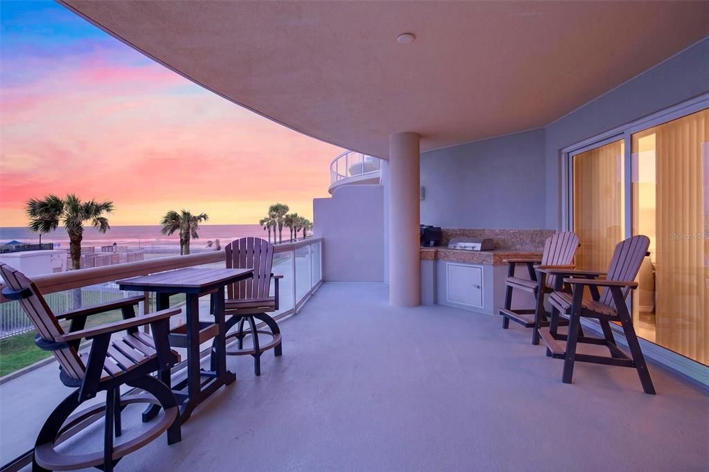 For Sale: $1,400,000 (3 beds, 3 baths, 3147 Square Feet)