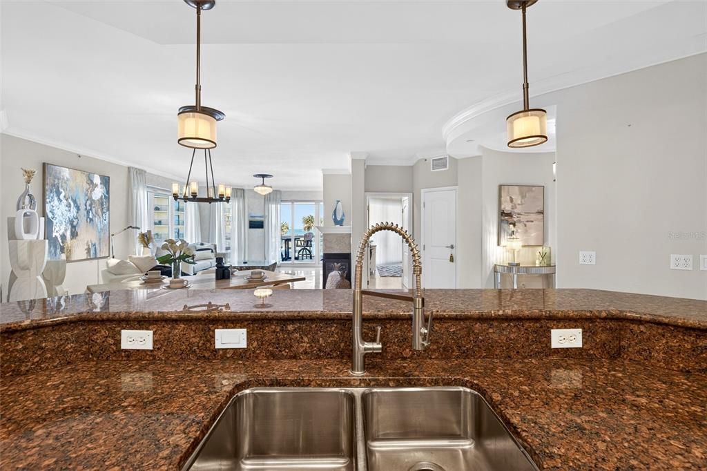 For Sale: $1,400,000 (3 beds, 3 baths, 3147 Square Feet)