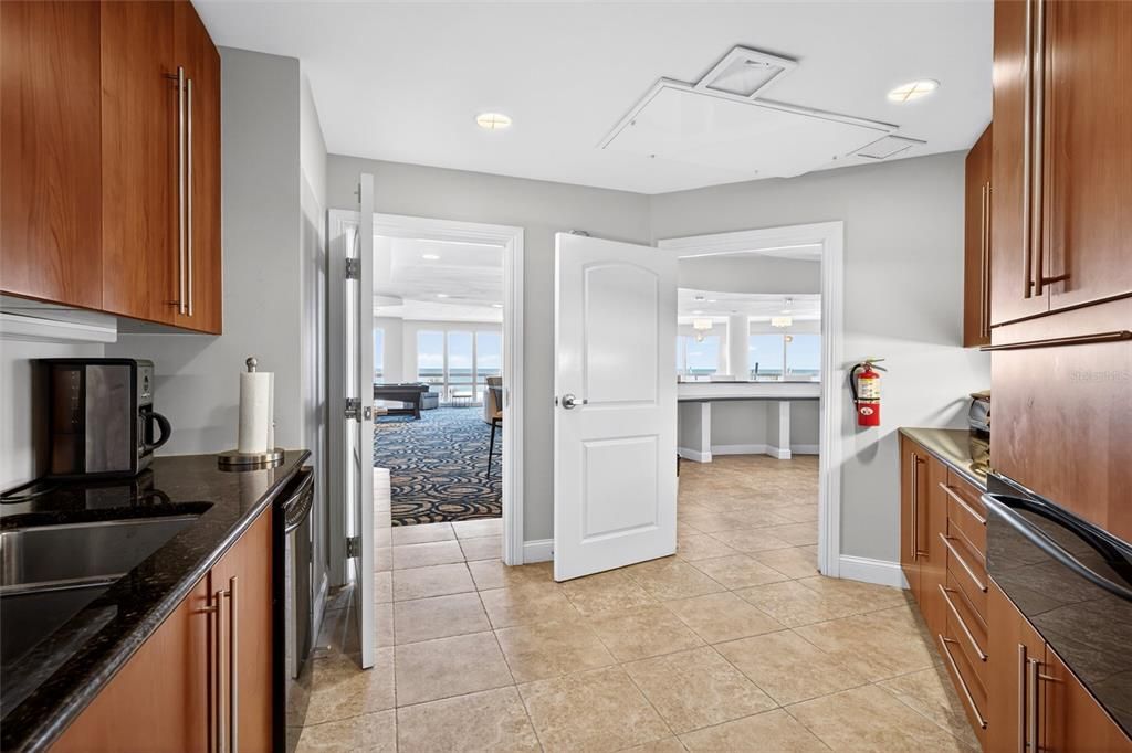 For Sale: $1,400,000 (3 beds, 3 baths, 3147 Square Feet)