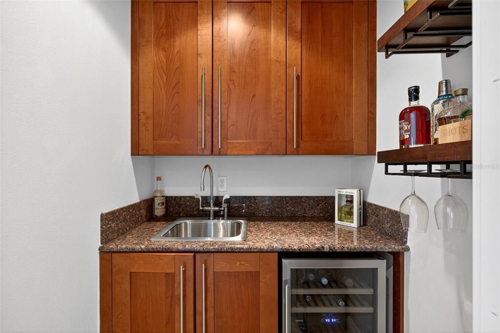 For Sale: $1,400,000 (3 beds, 3 baths, 3147 Square Feet)