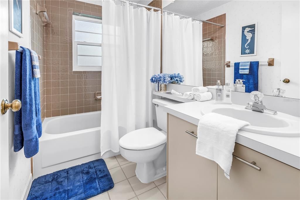 Active With Contract: $485,000 (3 beds, 2 baths, 1501 Square Feet)