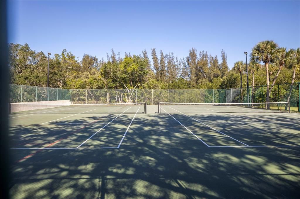 Active With Contract: $485,000 (3 beds, 2 baths, 1501 Square Feet)