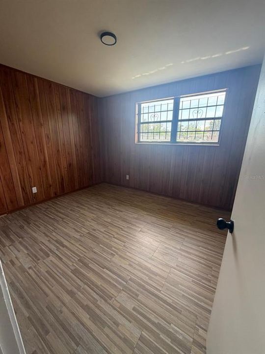 For Sale: $204,500 (3 beds, 1 baths, 1040 Square Feet)