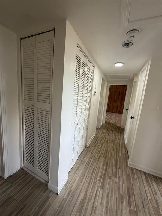 For Sale: $204,500 (3 beds, 1 baths, 1040 Square Feet)