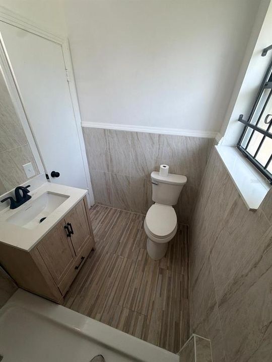 For Sale: $204,500 (3 beds, 1 baths, 1040 Square Feet)
