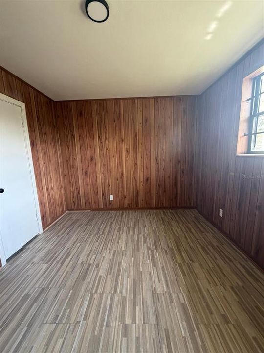 For Sale: $204,500 (3 beds, 1 baths, 1040 Square Feet)