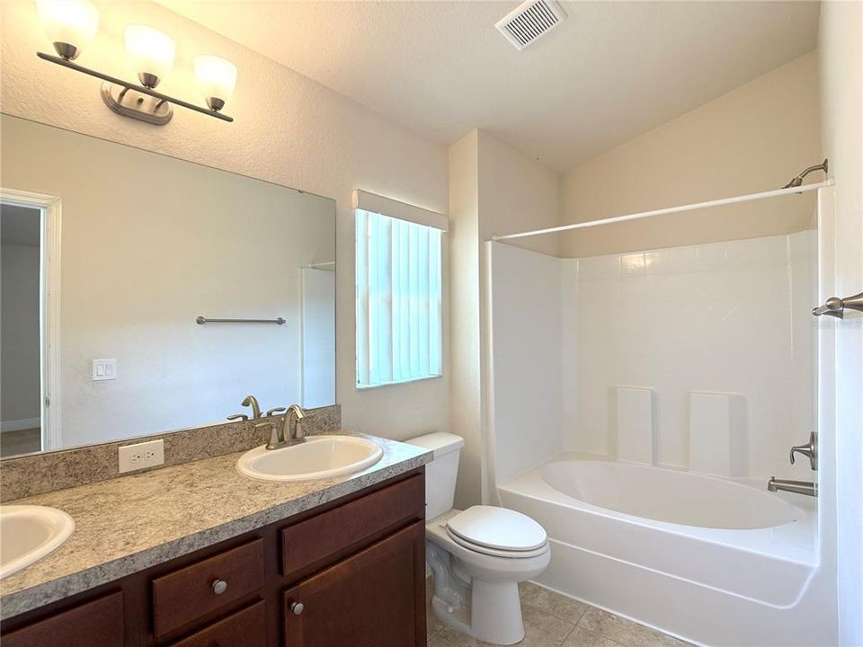 For Rent: $1,850 (3 beds, 2 baths, 1397 Square Feet)