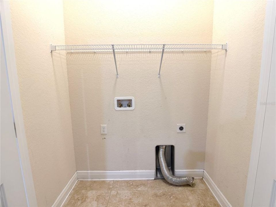For Rent: $1,850 (3 beds, 2 baths, 1397 Square Feet)