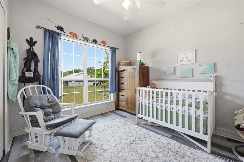 En Venta: $399,000 (4 camas, 3 baños, 2213 Pies cuadrados)