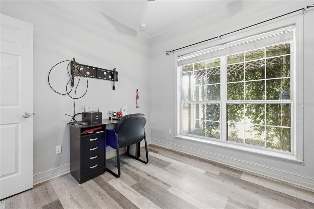 En Venta: $399,000 (4 camas, 3 baños, 2213 Pies cuadrados)