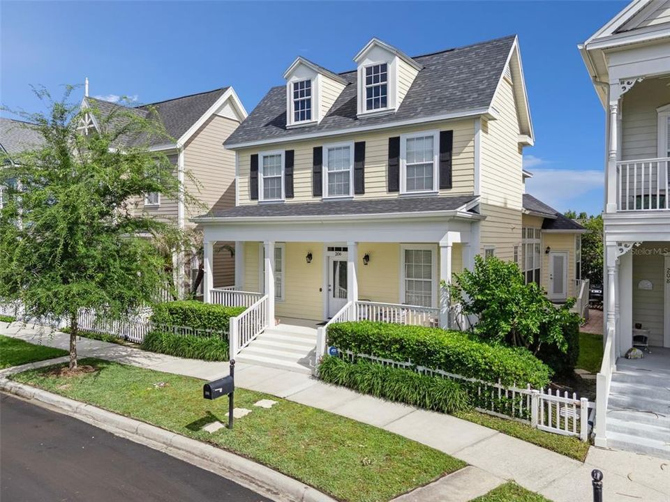 For Sale: $755,000 (3 beds, 2 baths, 2077 Square Feet)