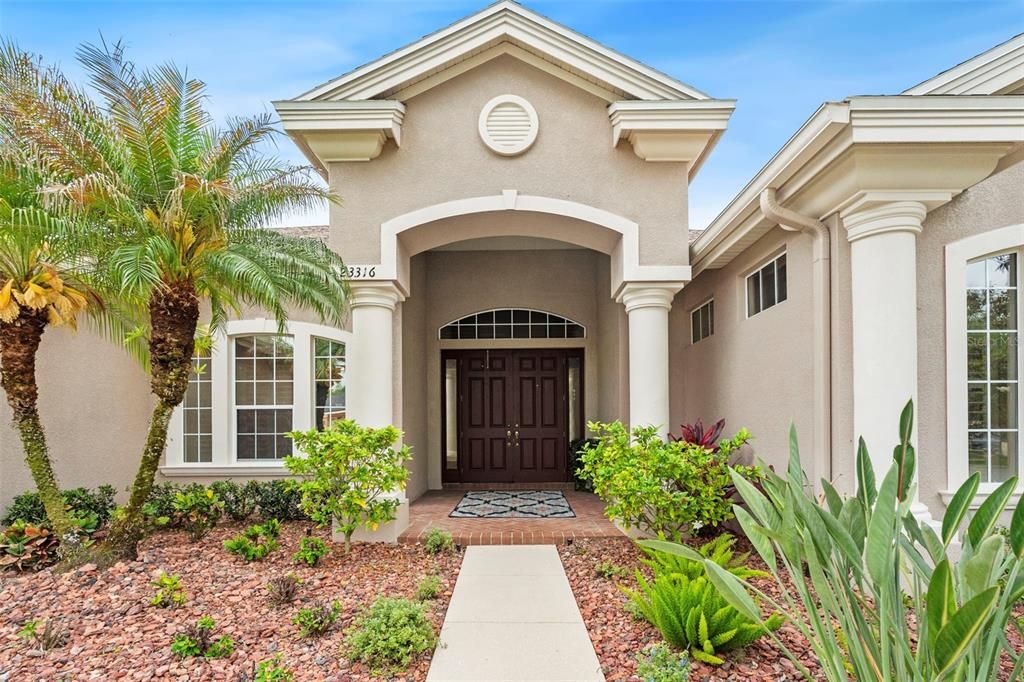 En Venta: $729,000 (4 camas, 3 baños, 2802 Pies cuadrados)
