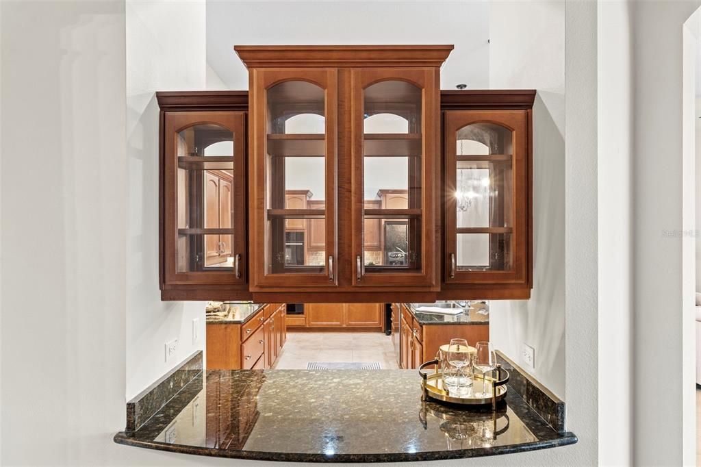 En Venta: $729,000 (4 camas, 3 baños, 2802 Pies cuadrados)
