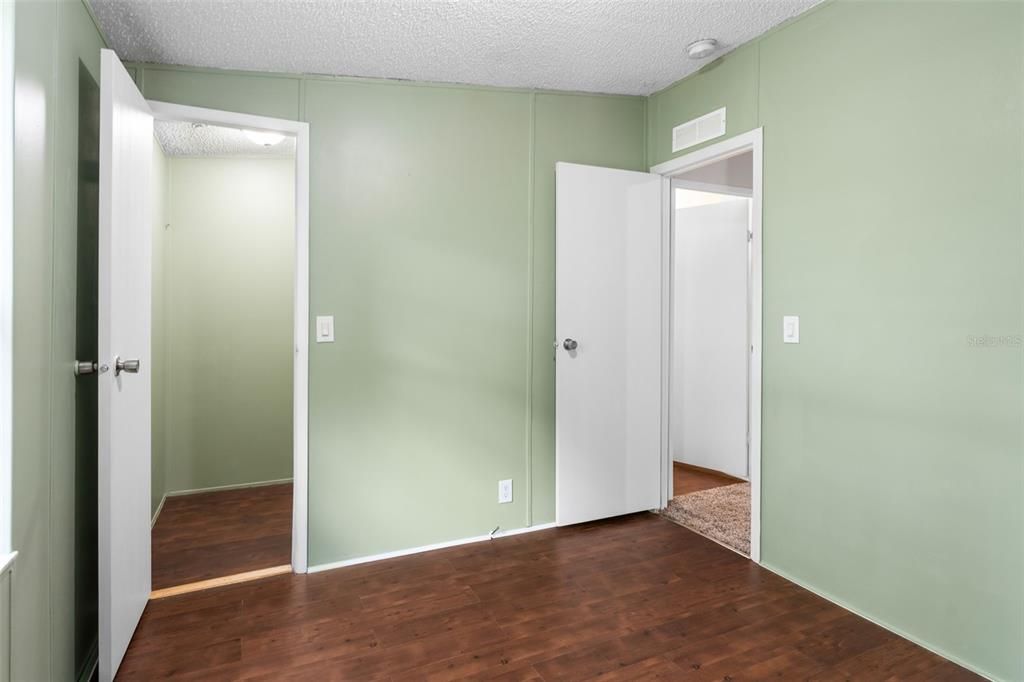 For Sale: $199,000 (3 beds, 2 baths, 1296 Square Feet)