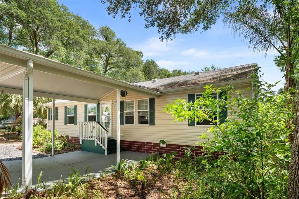For Sale: $199,000 (3 beds, 2 baths, 1296 Square Feet)