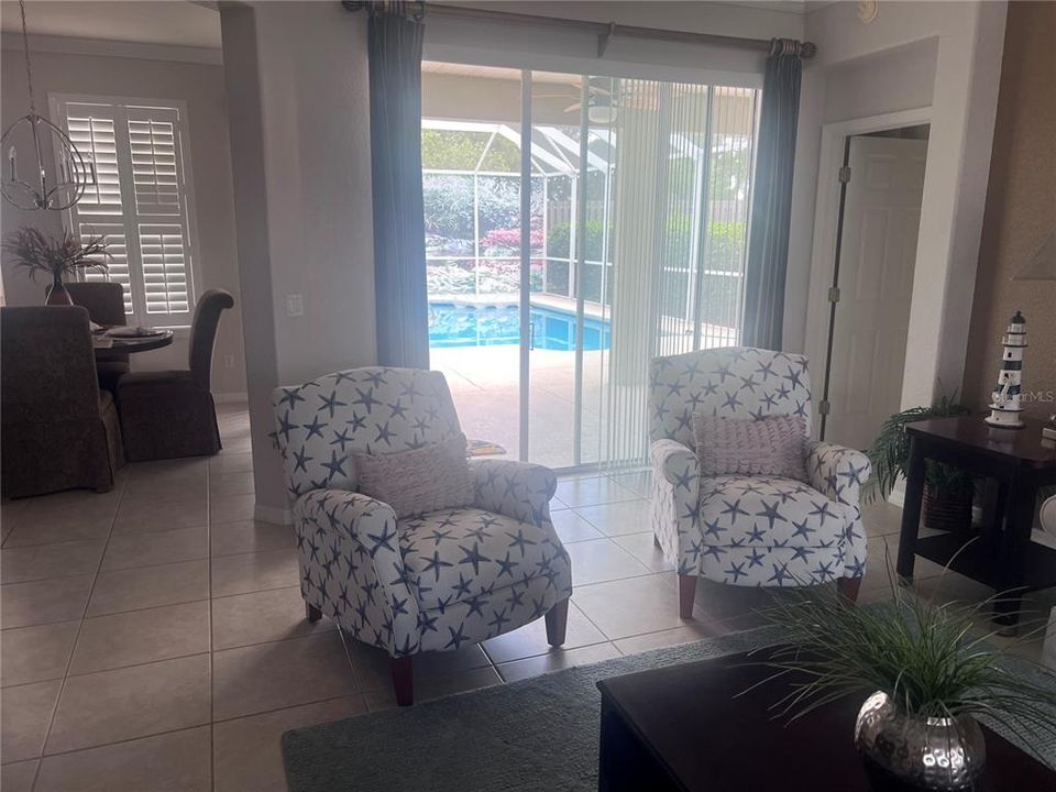 For Sale: $624,900 (3 beds, 2 baths, 2413 Square Feet)