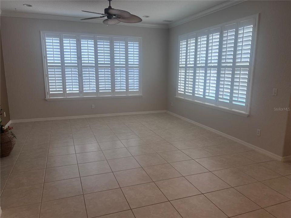 For Sale: $624,900 (3 beds, 2 baths, 2413 Square Feet)
