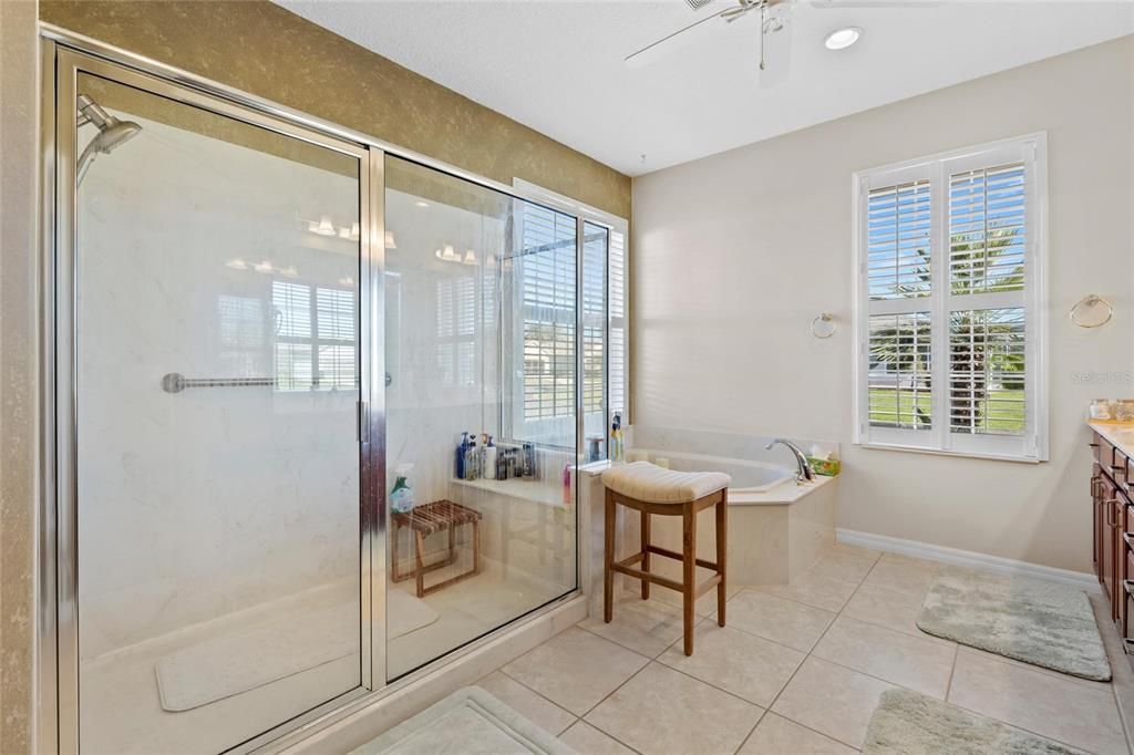For Sale: $624,900 (3 beds, 2 baths, 2413 Square Feet)