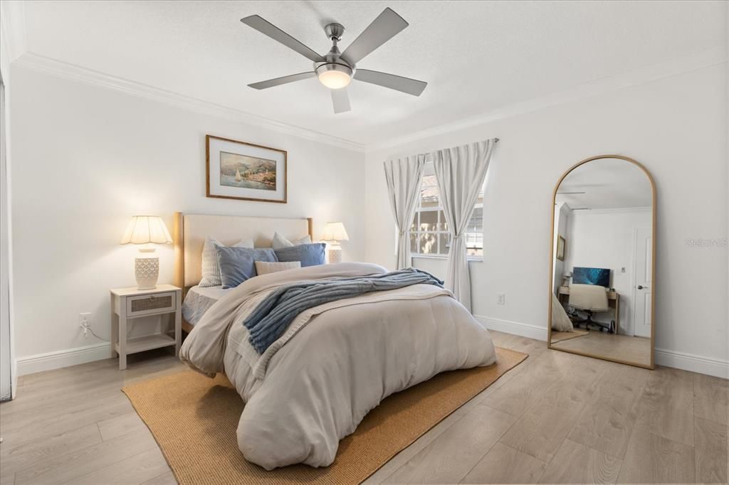 Active With Contract: $390,000 (2 beds, 1 baths, 1132 Square Feet)