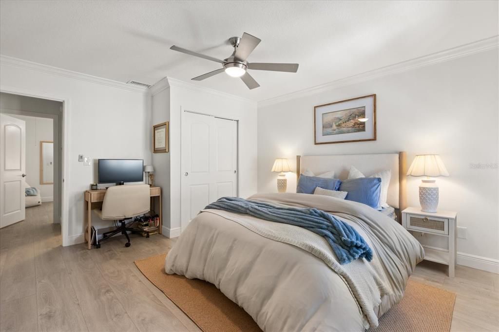 Active With Contract: $390,000 (2 beds, 1 baths, 1132 Square Feet)
