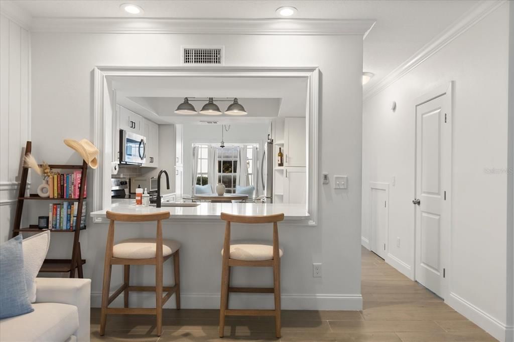 Active With Contract: $390,000 (2 beds, 1 baths, 1132 Square Feet)