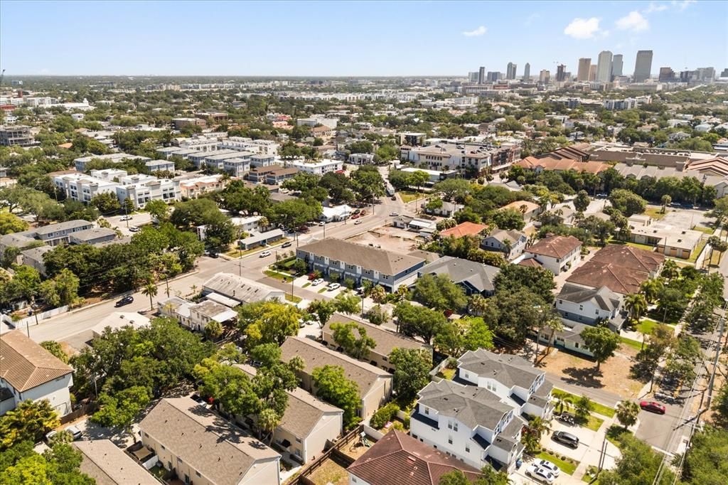 Active With Contract: $390,000 (2 beds, 1 baths, 1132 Square Feet)