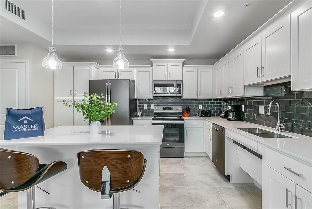 Active With Contract: $399,900 (3 beds, 2 baths, 1329 Square Feet)