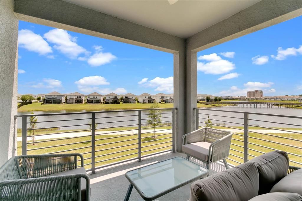 Active With Contract: $399,900 (3 beds, 2 baths, 1329 Square Feet)