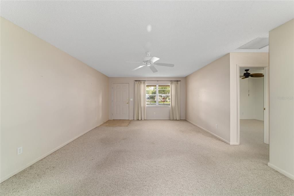 Active With Contract: $125,000 (2 beds, 2 baths, 1531 Square Feet)