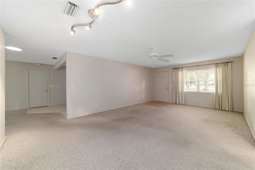 Active With Contract: $125,000 (2 beds, 2 baths, 1531 Square Feet)