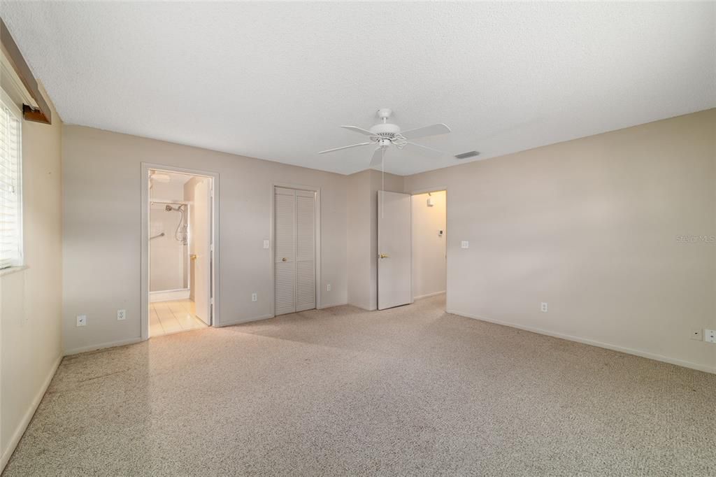 Active With Contract: $125,000 (2 beds, 2 baths, 1531 Square Feet)