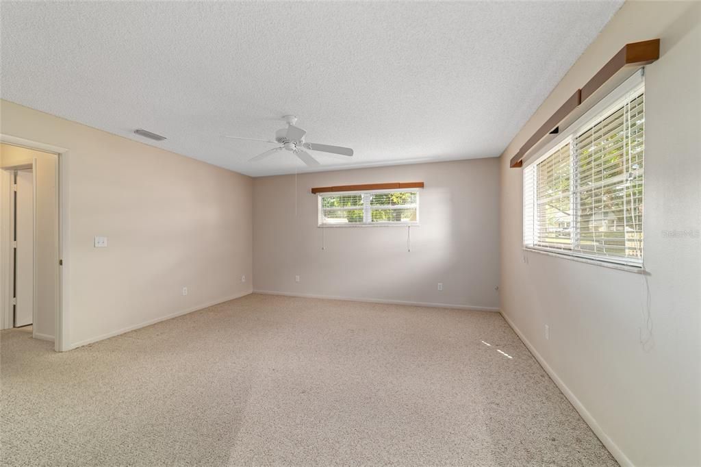 Active With Contract: $125,000 (2 beds, 2 baths, 1531 Square Feet)